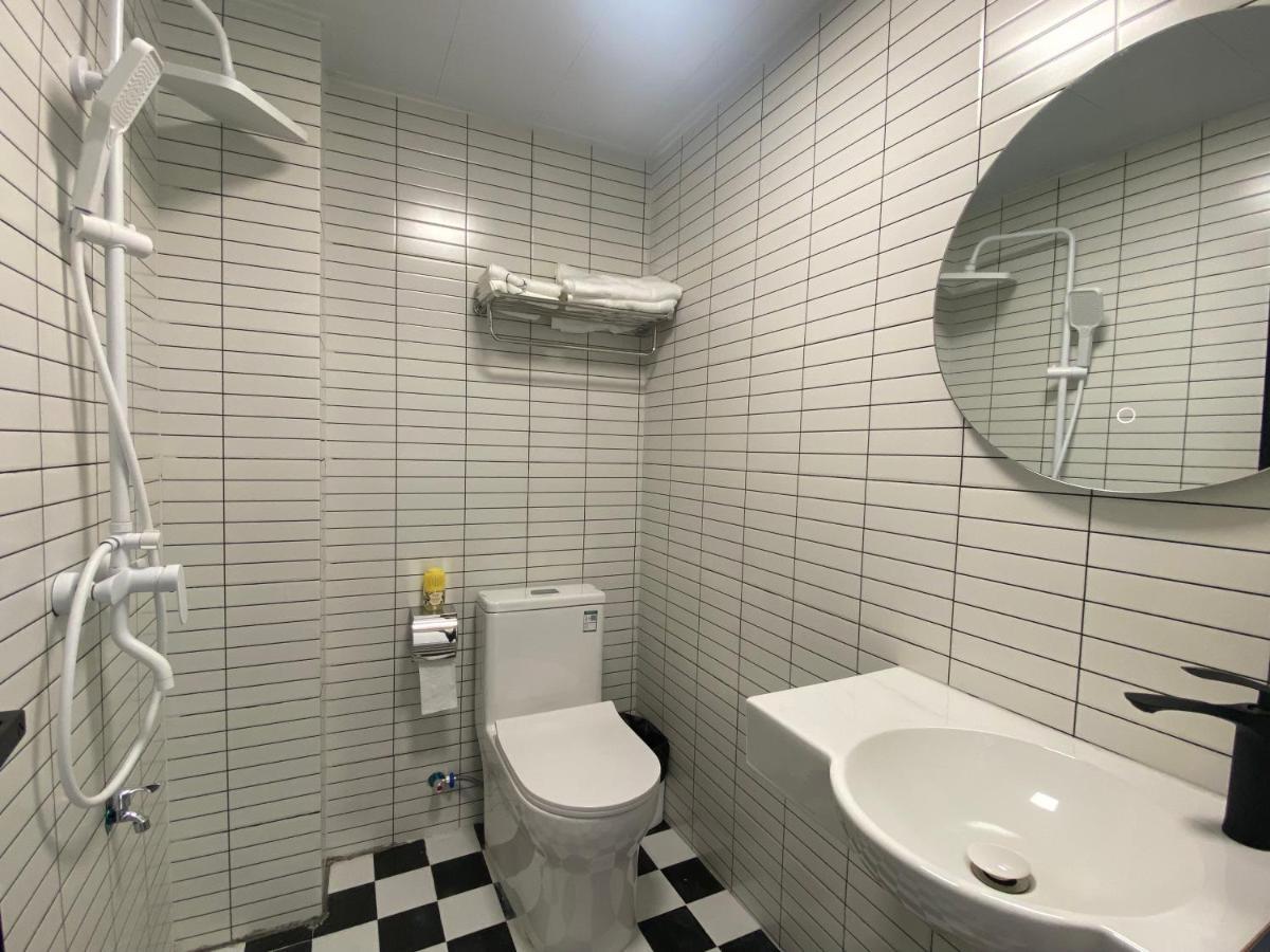 Pomelo Hostel Xingping Янгшуо Екстериор снимка