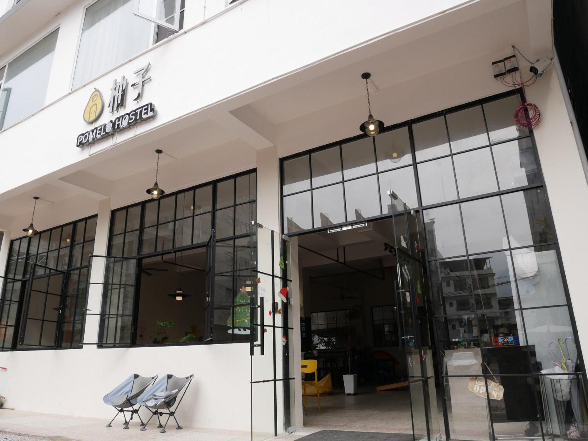 Pomelo Hostel Xingping Янгшуо Екстериор снимка